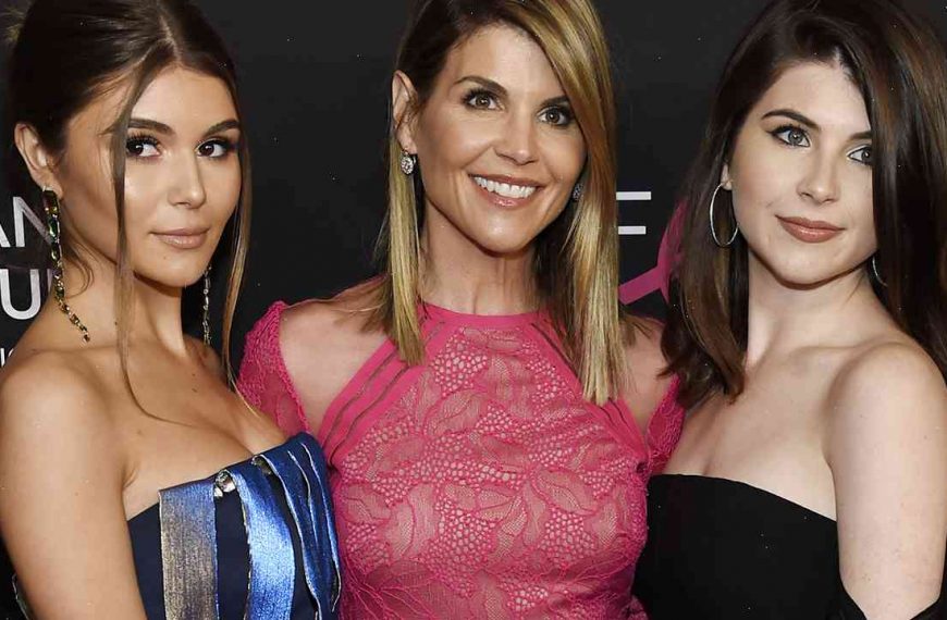 Daughters of ‘Full House’ star Lori Loughlin defend their mom