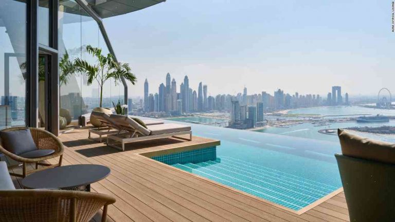 The world’s highest infinity pool now exists in Dubai