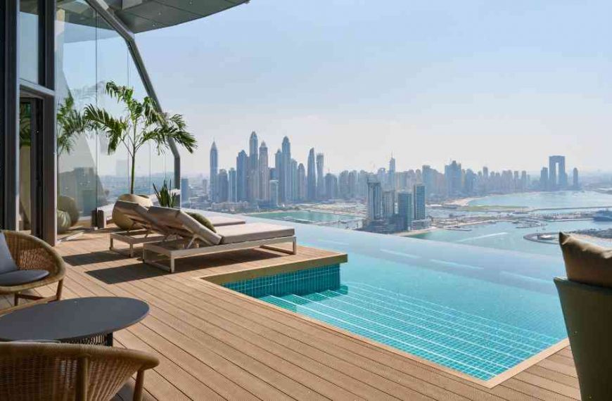 The world’s highest infinity pool now exists in Dubai